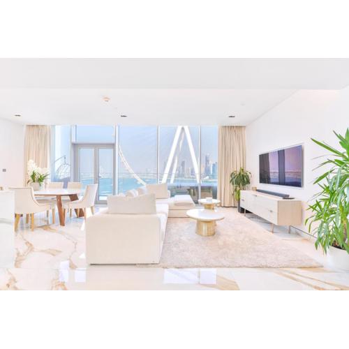 Lavish & Equipped oceanfront 2 BR facing Ain Dubai