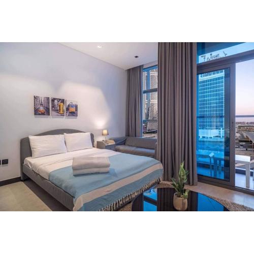 Lavish Studio at 15 Northside W City Skyline View 3rd floor