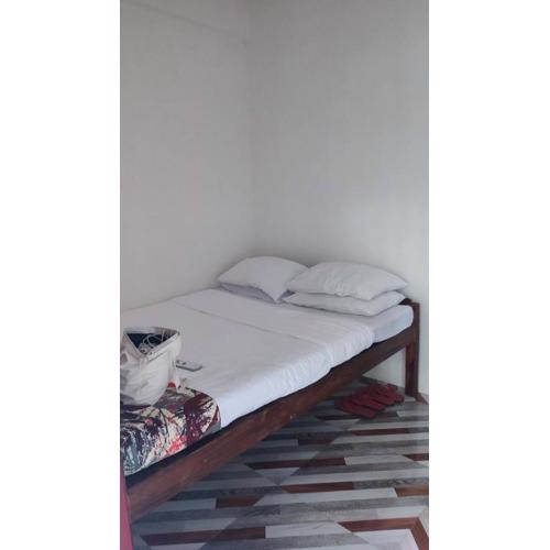 Lawrence Apartment