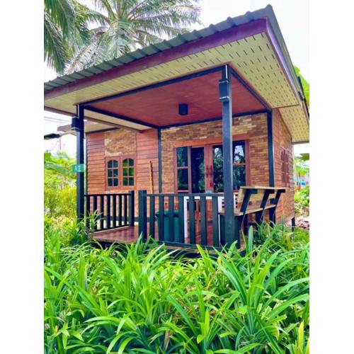 Lay Back Villa Wooden House AC Hot shower High Speed Internet