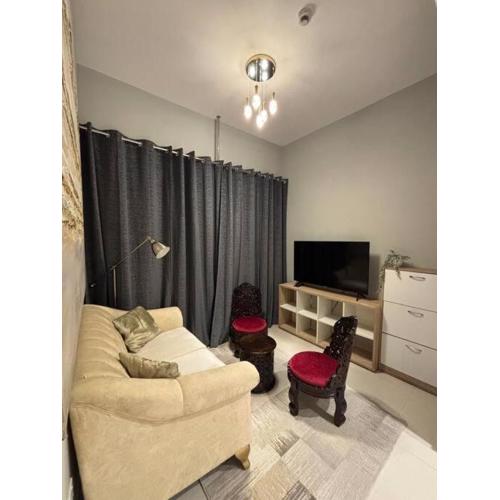Layali - Chic 1BR with Balcony in Business Bay