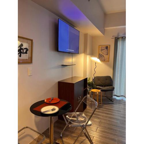 Layover Stays 3 mins to Cebu Mactan Airport with Pool and Gym