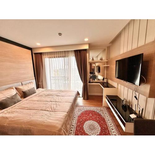 LAZY RESORT Studio in Dusit Grand Park