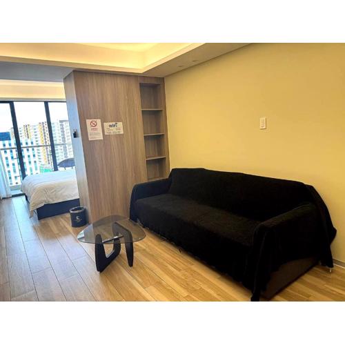 LCONDOTEL Hotel Studio with Balcony at Imperial Plaza near MOA NAIA PITX