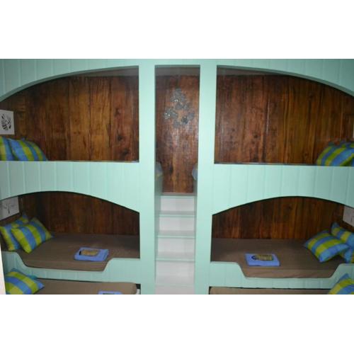 LE-ONIES's Blue Ginger Room at City Center