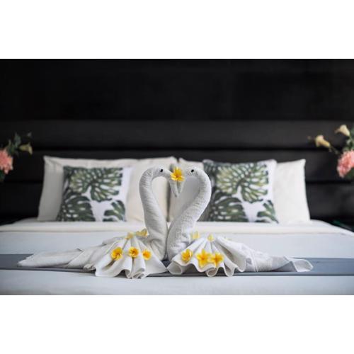 Le Retreat Canggu, 3BR Luxury Villa, Bali's Best Location