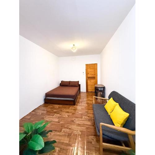 Lees Transient Unit 5