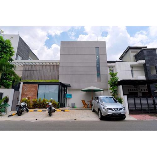 LeGreen Suite Semanggi