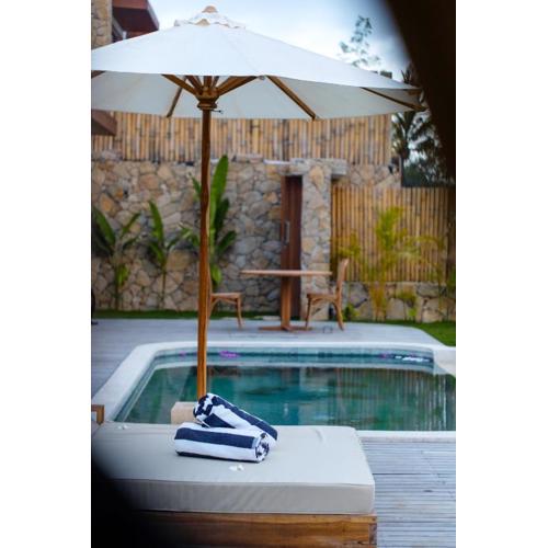 Lembah Lombok - Private 2BR Pool Villas near Kuta Center