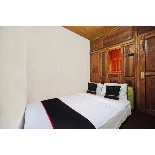 Lembah Mbalong Resort Mitra RedDoorz Near Exit Tol Singosari