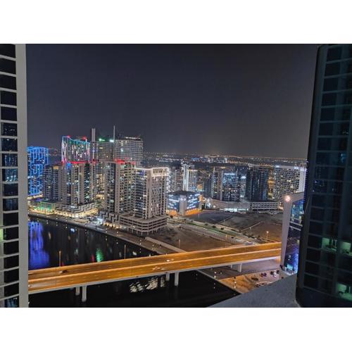 LeModCasa - Luxury smart Studio with Canal View Business Bay