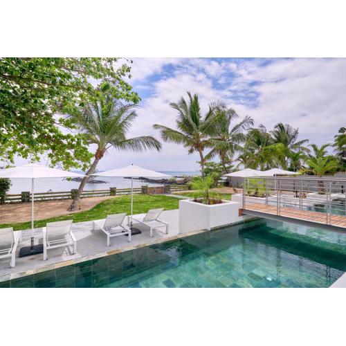 Les Estivales Beachfront Suites & Penthouses with LOV