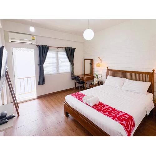 Les Fleurs Bangkok Hostel