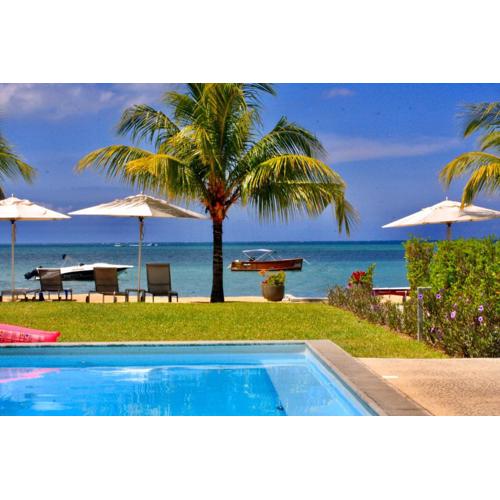 L'Escale 3 bedrooms Sea View and Beachfront Suite by Dream Escapes