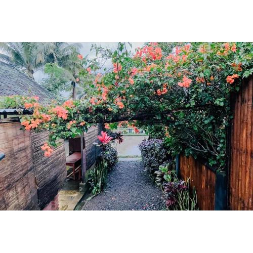 Lesehan Cahaya Tetebatu Inn Syariah at Desa Wisata