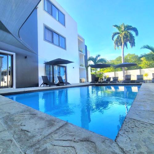 LEVEL suites #4 OMEGA