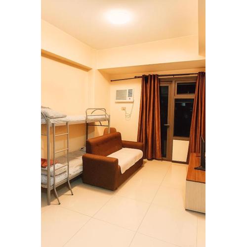 Levi & Moon Relax and Chill