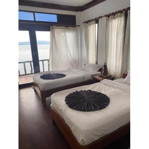 Lighthouse Bungalows