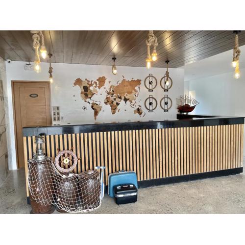 Lighthouse Point Hotel