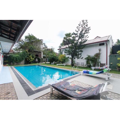 Lioni Holidays Villa