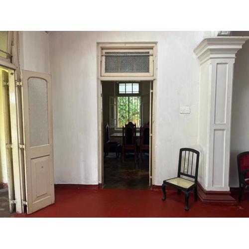 Lisbon Dale Colonial Bungalow