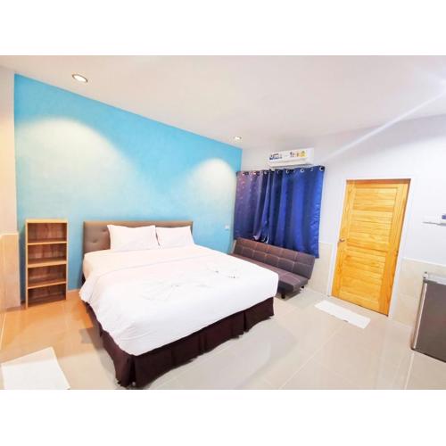 ลิตเติ้ล ฮิลล์ สัตหีบ รีสอร์ท ( Little Hill Sattahip Resort )