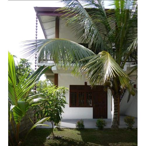 Little Sunshine Guest House & Restaurant