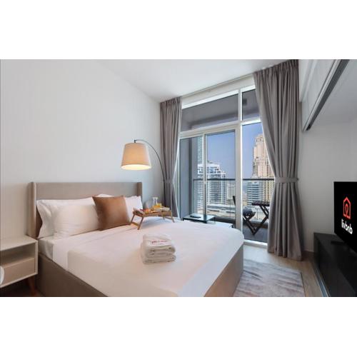 Livbnb-Modern Studio with Amazing Marina Views
