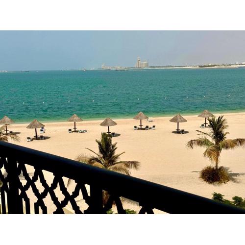 Live so close to beach - Al Marjan Island