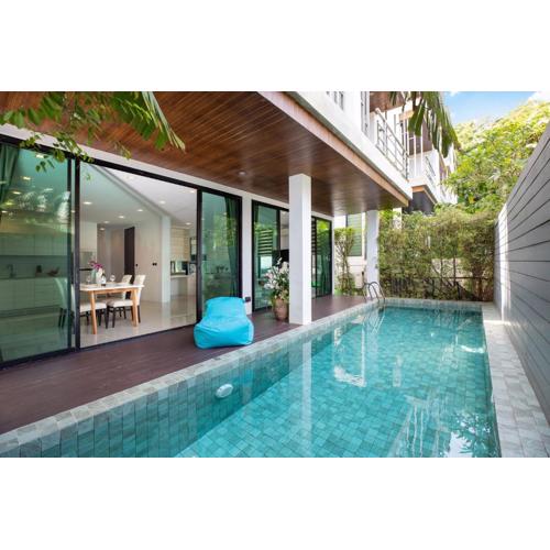 Lively Stay at Vibrant Kata, 4BR Pool Villa B2 near Beach - UTK2
