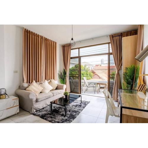 liwei cozy pool villa