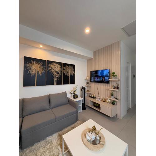 Lizzie - Studio Type Condo Unit