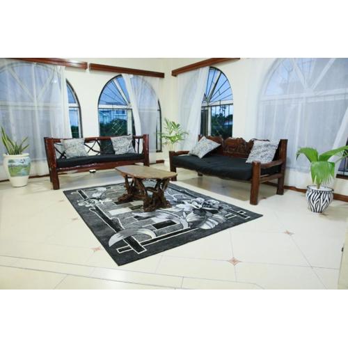 LN NYALI OCEAN VIEW FULLY FURNISHED 5BEDROOM APARTMENT WITH SWIMMING POOLl