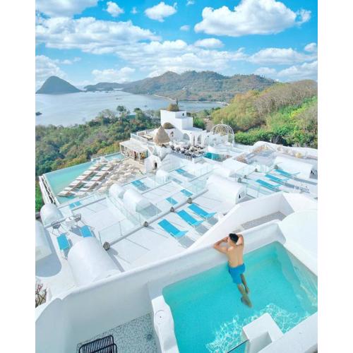 Loccal Collection Hotel Komodo