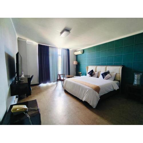 LOHAS Airport Hotel and Restaurant