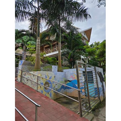 Lokal Home Hostel