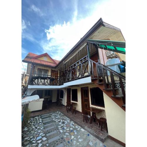 Lola Flor's Guest House