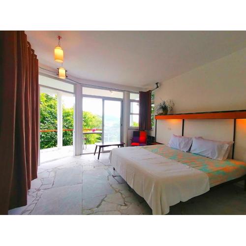 Lonos Circle Ocean View Room