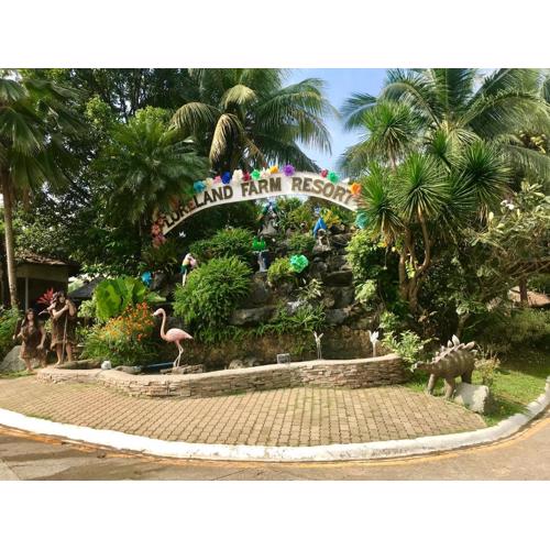 Loreland Farm Resort