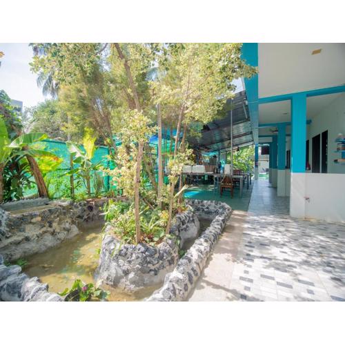 Los Patios Hostel Phuket