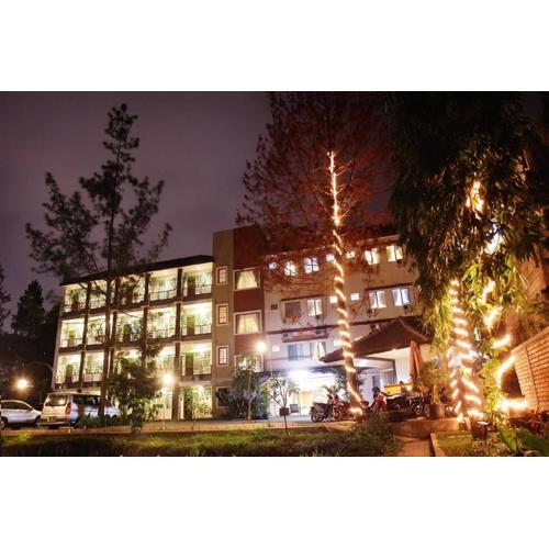 Lotus Bandung Hotel, Cafe, and Meeting Place