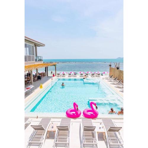 LOVE beach club Koh Samui