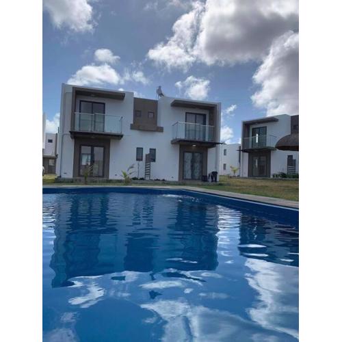 Lovely 2-bedrooms vacation villa with 3 pools