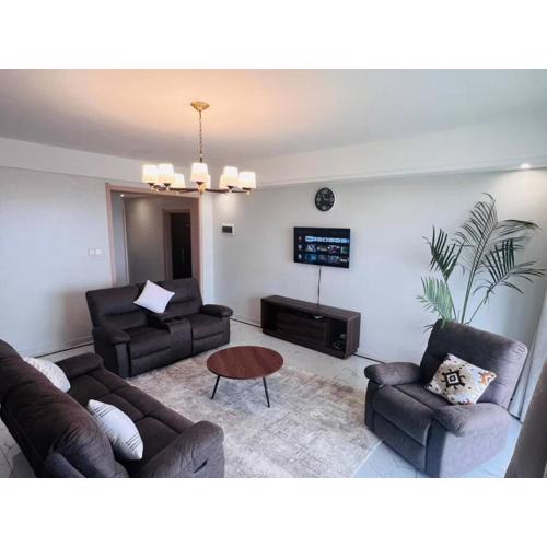 Lovely 3 bedroom with a view of the park