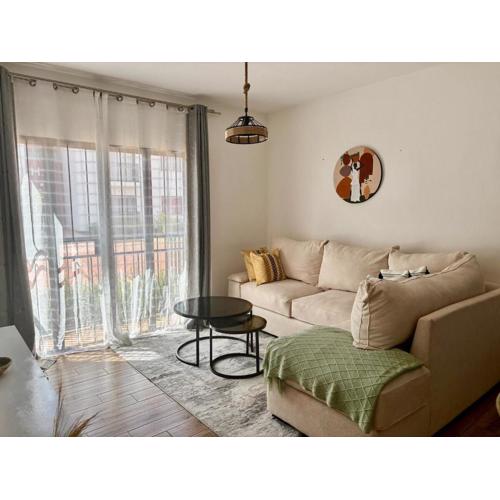 Lovely Apartment in Tatu City