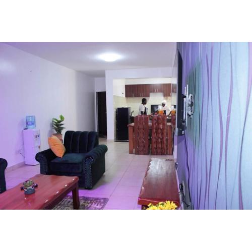 Lovely Emerald Green 3-Bedroom Apartment