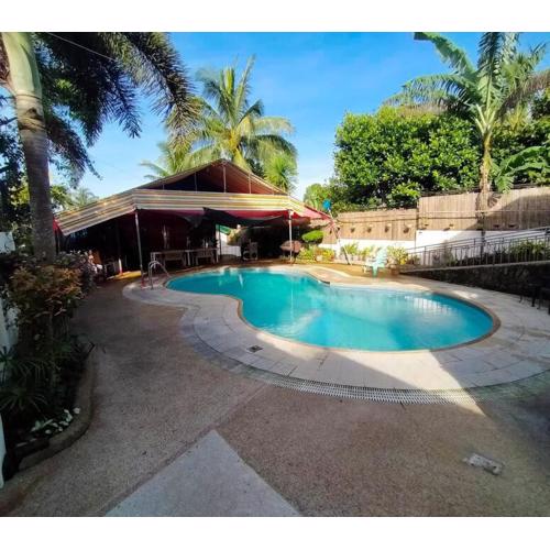 Lovely House in Tagaytay w Pool near Skyranch