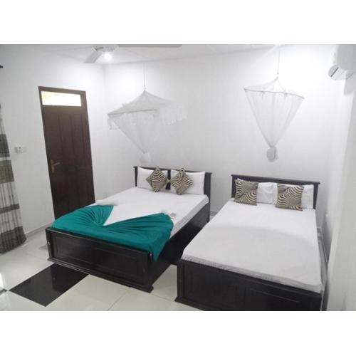 Lovely lodge & Hostel