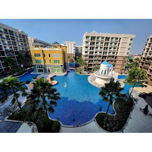 Lovely Pool View Arcadia 1 bedroom condo
