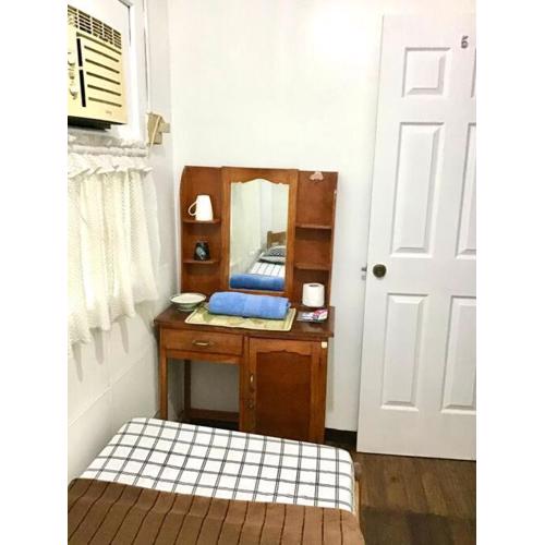 Lowest Price Room In Downtown with WiFi Room 5